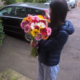 Ziedu piegāde uz  pilsētu. Atskaite Nr. 461