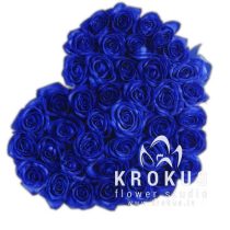 Sirds no zilajām rozēm