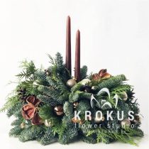 Ziemassvētku kompozīcija ar svecītēm