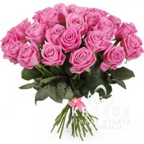 Rozā rožu pušķis