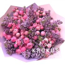 Peony roses with lillac