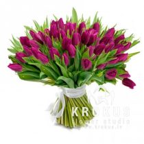 Aveņkrāsas tulpju pušķis