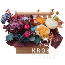 Kompozīcija koka kastītē