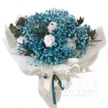 Bouquet of gypsophila and cotton