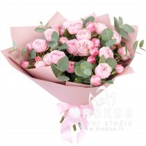 Букет кустовых роз