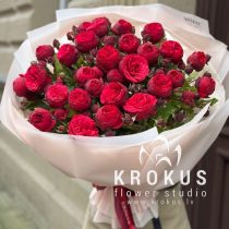 Букет пионовидных роз